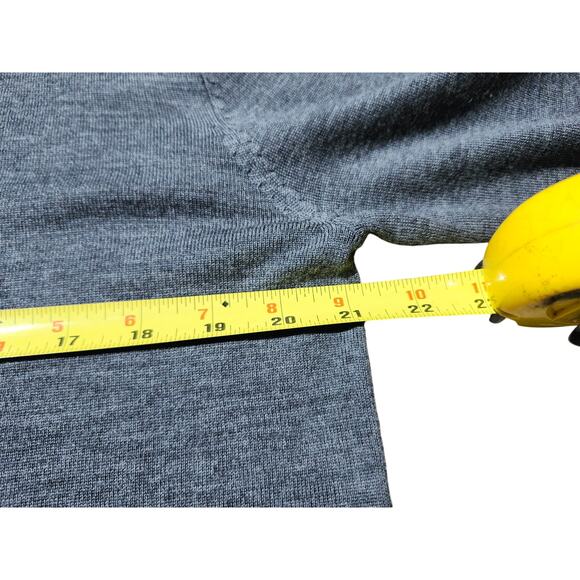 Robert Graham Wool Sweater Men’s Sz L Grey V-Neck Long Sleeve Preppy CozyCore - Picture 3 of 10